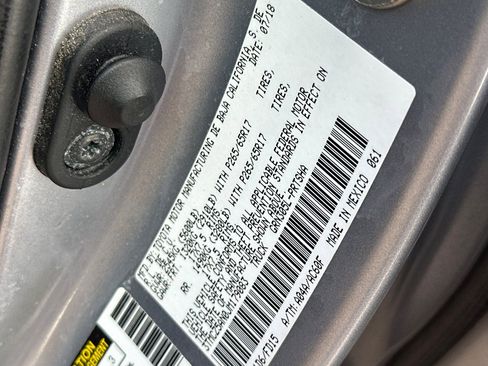 Certified 2018 Toyota Tacoma TRD Sport image 35