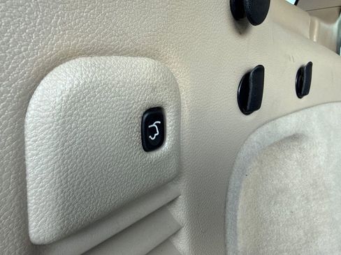 Used 2019 Jeep Grand Cherokee Overland image 19