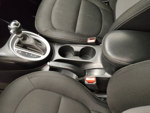 Used 2017 Kia Soul + image 26