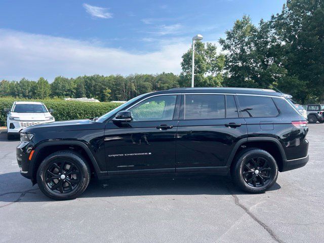 Used 2023 Jeep Grand Cherokee L Limited w/ Luxury Tech Group II AWD/4WD image 12