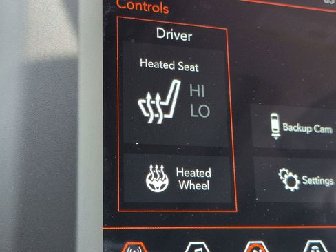 Used 2022 Jeep Cherokee Latitude Lux w/ Sun & Sound Group image 24