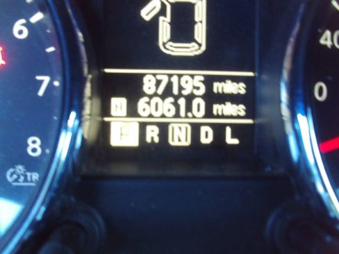 Used 2015 Nissan Rogue S FWD image 20