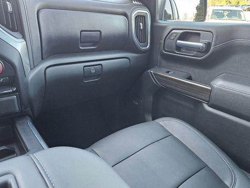 Used 2021 Chevrolet Silverado 1500 LT Trail Boss w/ Convenience Package II image 11