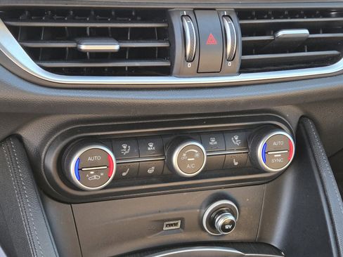 Used 2022 Alfa Romeo Stelvio Ti image 20