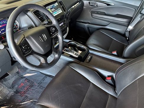 Certified 2022 Honda Pilot Black Edition image 14