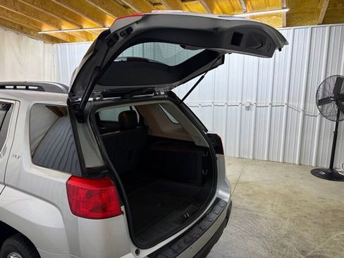 Used 2015 GMC Terrain SLT w/ Chrome Appearance Package image 10