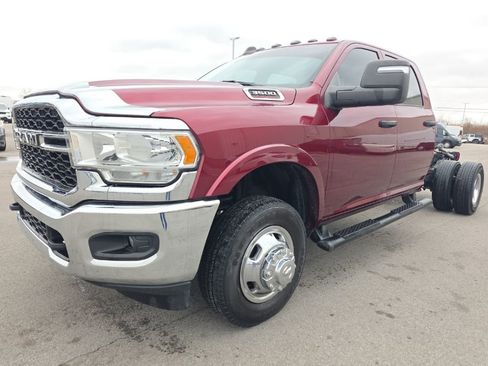 Used 2024 RAM 3500 Tradesman w/ Chrome Appearance Group image 1