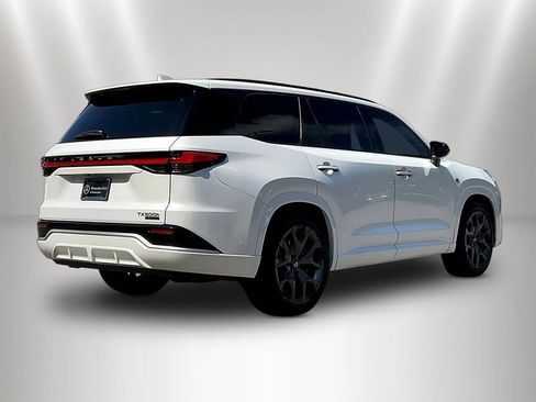 Used 2025 Lexus TX 500h AWD w/ Technology Package image 7