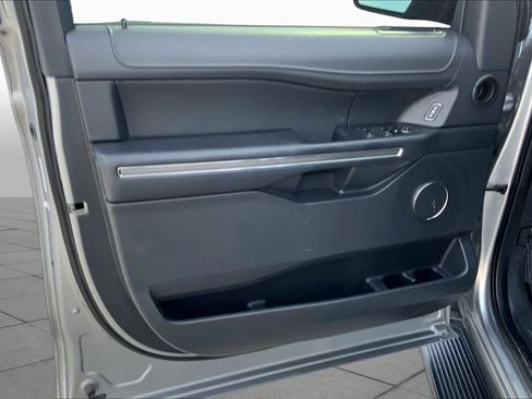 Certified 2022 Ford Expedition XLT RWD image 21