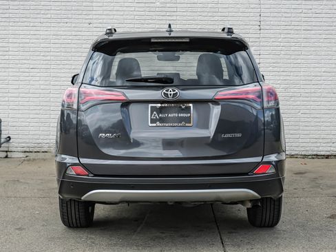 Used 2016 Toyota RAV4 Limited w/ Advanced Technology Package FWD image 9