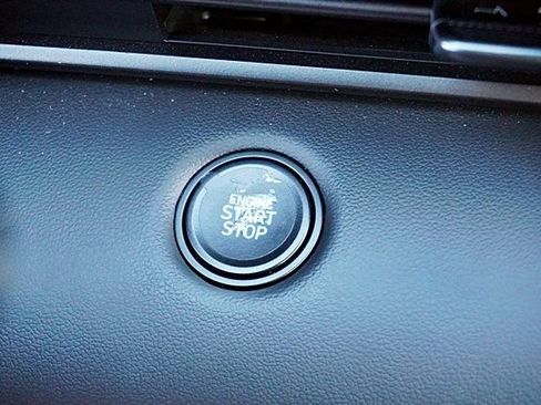 Certified 2025 Hyundai Elantra Sport FWD image 28