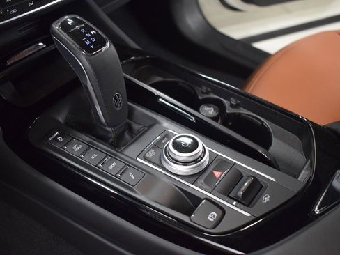 Certified 2023 Maserati Levante GT AWD/4WD image 35