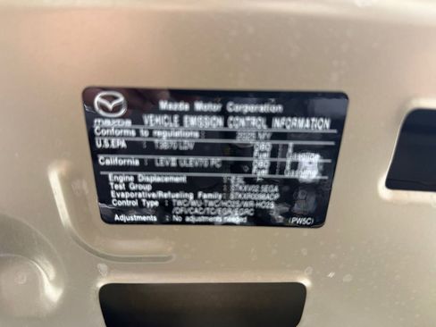 Used 2025 MAZDA CX-30 Carbon image 33