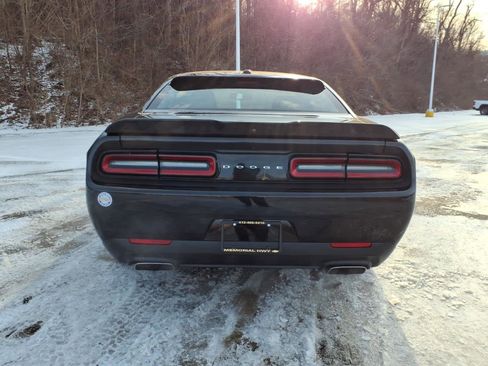 Used 2022 Dodge Challenger R/T image 6