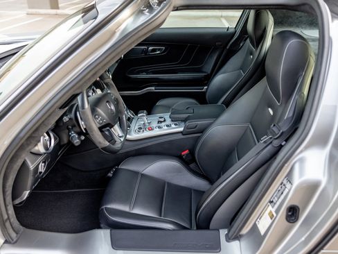 Used 2011 Mercedes-Benz SLS AMG Coupe image 12