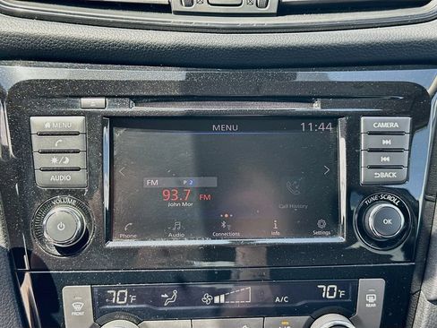 Used 2020 Nissan Rogue SV FWD image 13