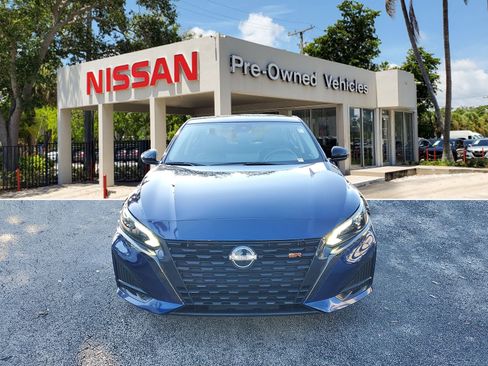 Certified 2023 Nissan Altima 2.5 SR w/ SR Premium Package image 2