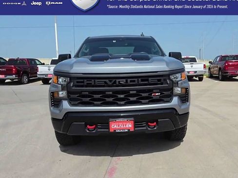 Used 2024 Chevrolet Silverado 1500 Custom Trail Boss AWD/4WD image 3
