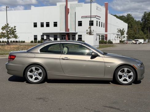 Used 2008 BMW 328i Convertible image 8