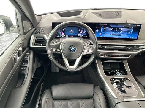 Used 2024 BMW X5 xDrive40i image 11