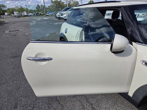 Used 2016 MINI Cooper S image 13