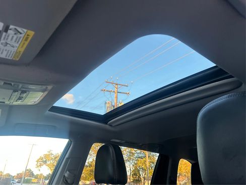 Used 2018 Toyota Highlander XLE image 21