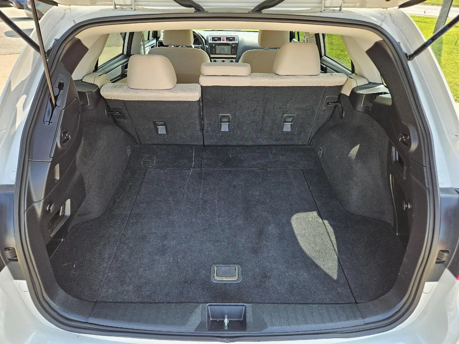 Used 2015 Subaru Outback 2.5i Premium AWD/4WD image 18