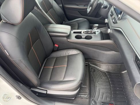 Used 2022 Nissan Altima 2.5 SR FWD image 16
