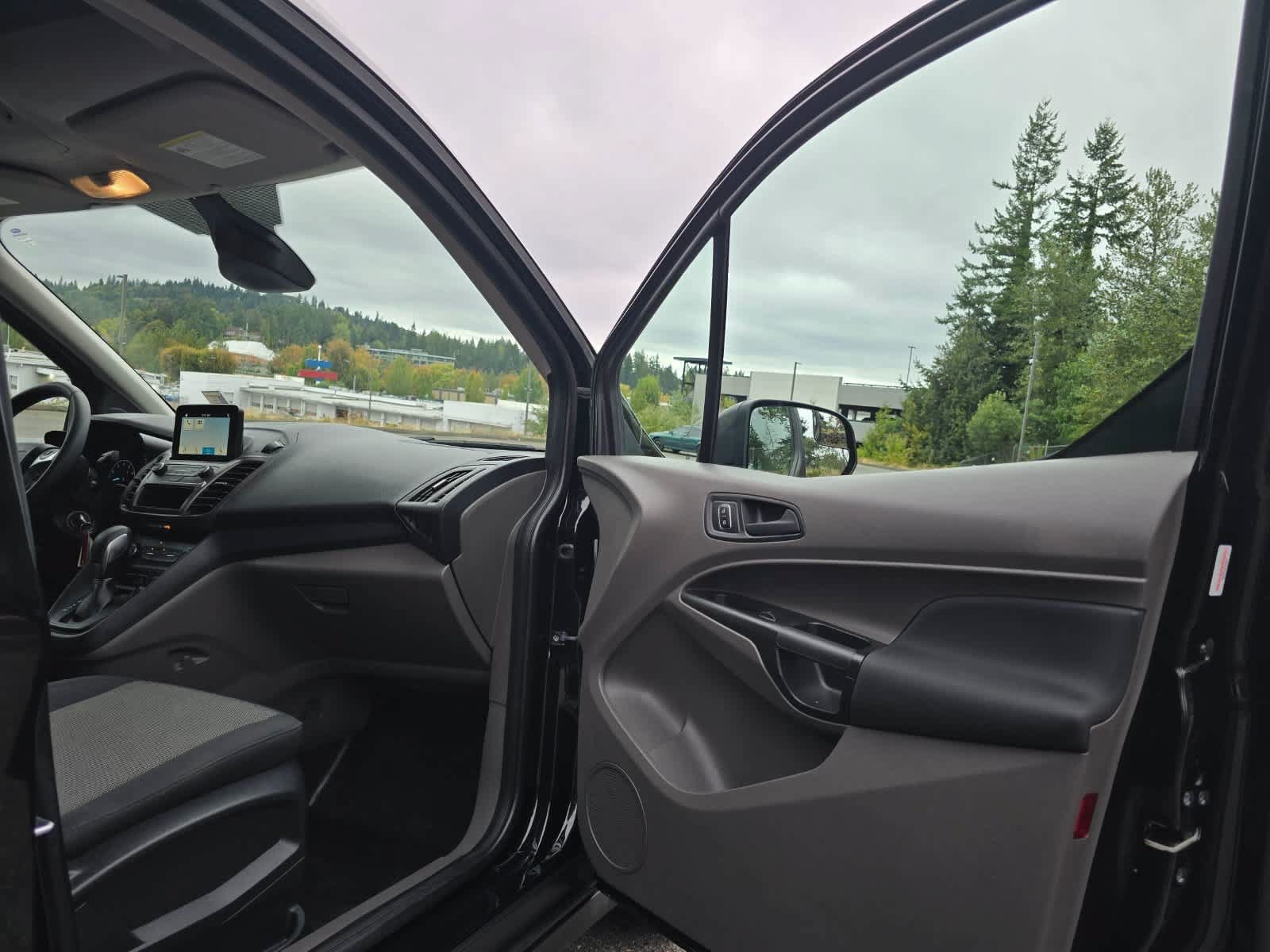 Used 2020 Ford Transit Connect XL FWD image 31