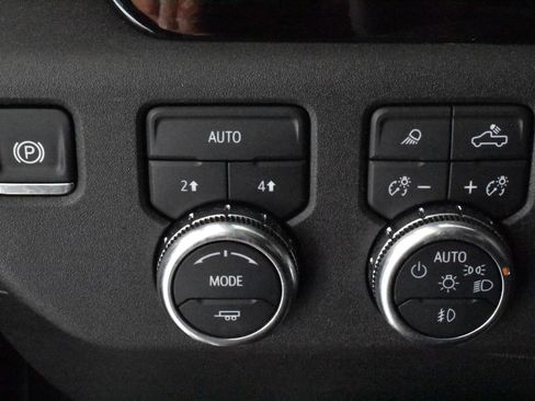 Used 2025 GMC Sierra 1500 Elevation w/ Elevation Premium Package image 19