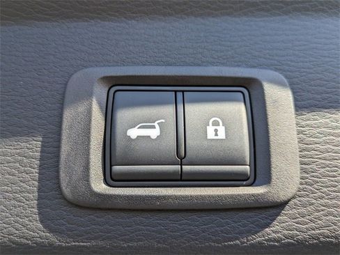 New 2025 Mitsubishi Outlander SE image 14