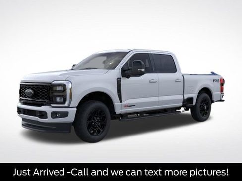 New 2026 Ford F250 Lariat w/ Black Appearance Package AWD/4WD image 1