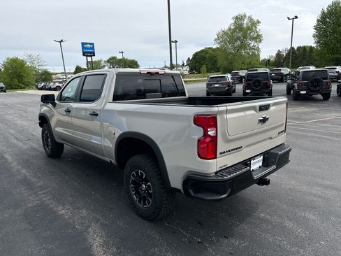 New 2026 Chevrolet Silverado 1500 ZR2 w/ LPO, Dark Essentials Package AWD/4WD image 9