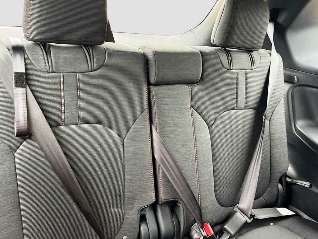 Used 2025 Honda Pilot Sport image 25