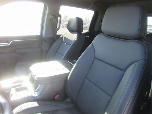 New 2026 GMC Sierra 1500 SLT w/ SLT Premium Plus Package image 14