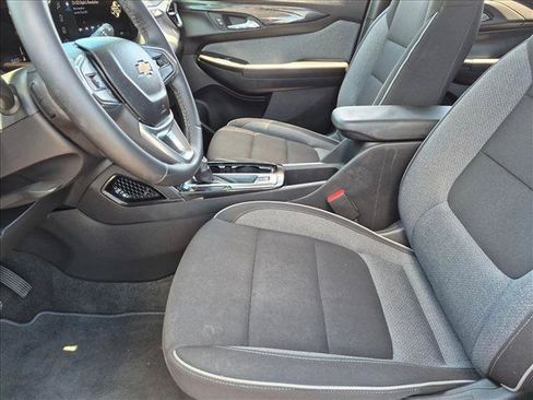 Used 2024 Chevrolet TrailBlazer LT w/ Convenience Package FWD image 14