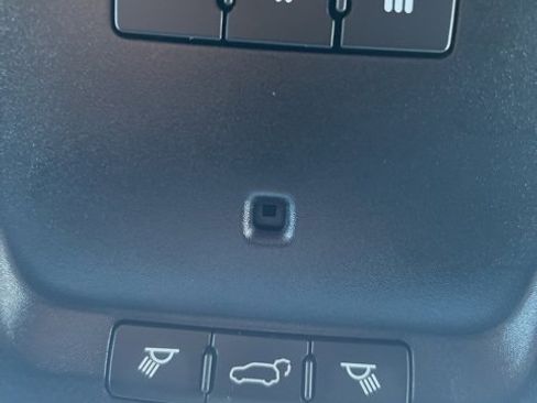 Used 2018 Jeep Grand Cherokee Limited w/ Trailer Tow Group IV image 31