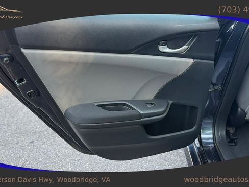 Used 2017 Honda Civic EX image 11