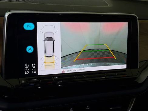 New 2026 Volkswagen Atlas SE FWD image 16