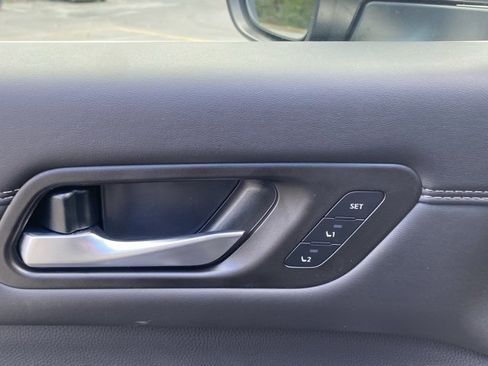 New 2025 Nissan Pathfinder Platinum w/ Black Appearance Package image 14