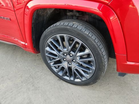 Used 2023 Jeep Compass Limited image 9