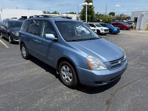 Used 2008 Kia Sedona w/ Convenience Pkg FWD image 4