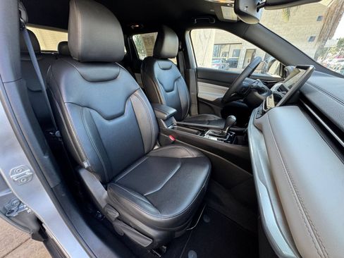 Used 2025 Jeep Compass Limited AWD/4WD image 37