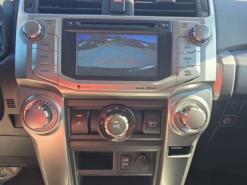 Used 2017 Toyota 4Runner SR5 w/ Convenience Package AWD/4WD image 18