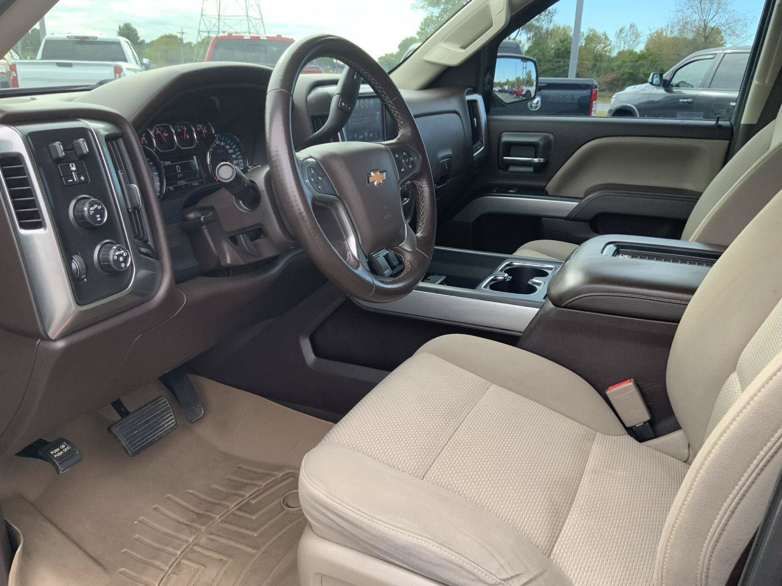 Used 2018 Chevrolet Silverado 1500 LT w/ Texas Edition AWD/4WD image 19