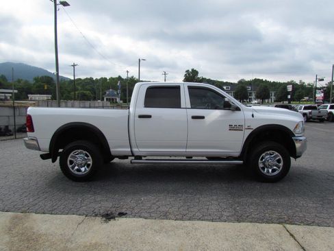 Used 2017 RAM 2500 Tradesman w/ Chrome Appearance Group AWD/4WD image 5