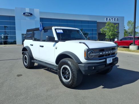 Certified 2022 Ford Bronco Big Bend w/ Sasquatch Package AWD/4WD image 1