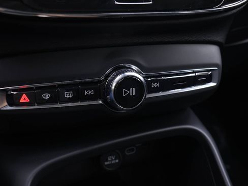 New 2026 Volvo XC40 B5 Core w/ Protection Package Premier image 9