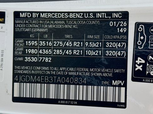 New 2026 Mercedes-Benz EQS 550 4MATIC SUV image 24