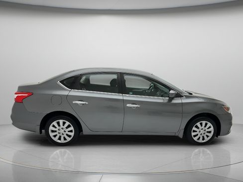 Used 2019 Nissan Sentra S FWD image 6